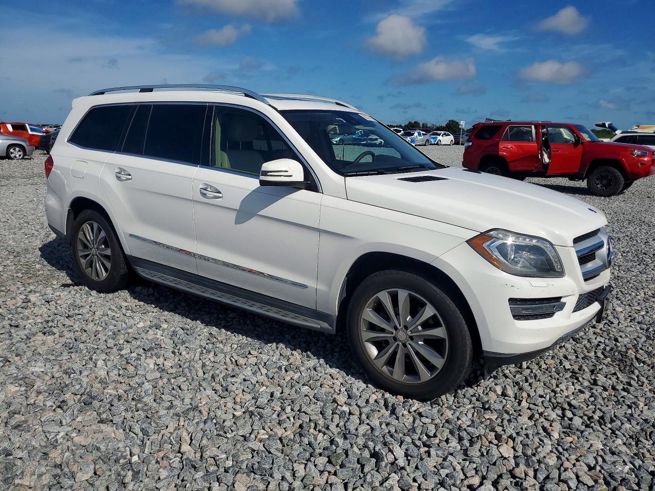 2014 Mercedes-Benz Gl 450 4Matic - Image 4