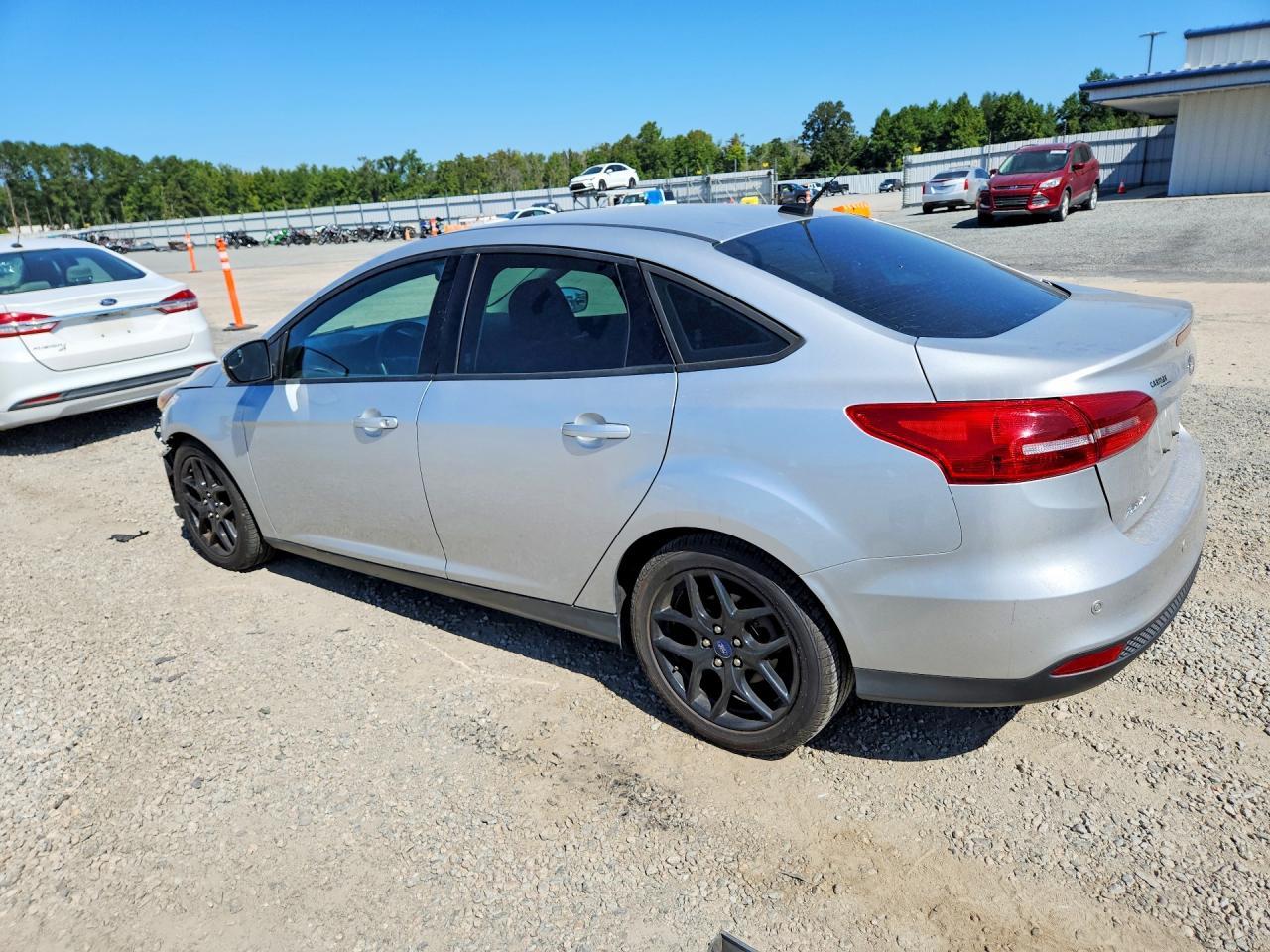 2016 Ford Focus Se - Фото 2