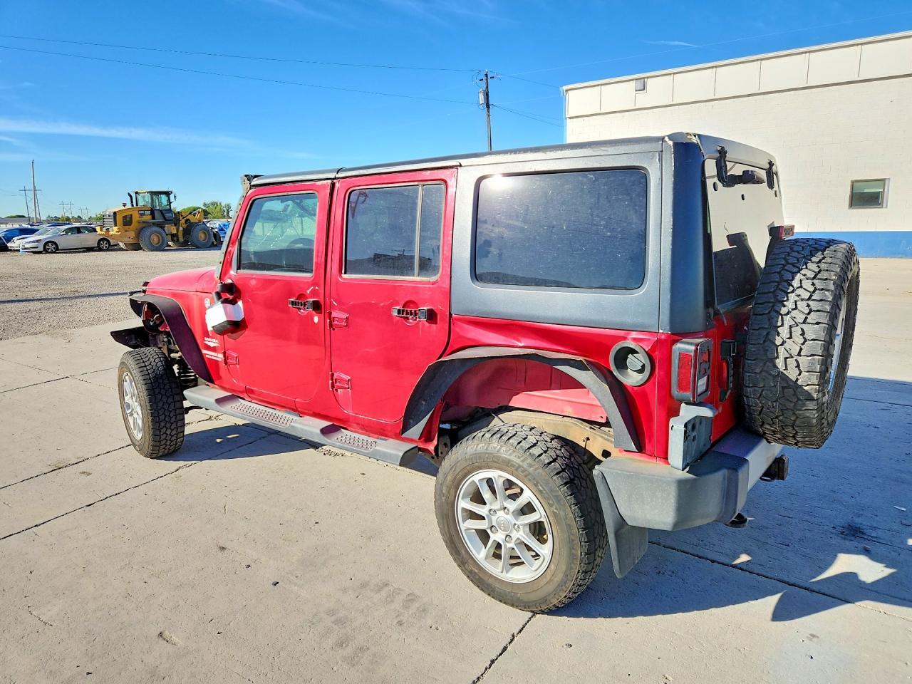 2011 Jeep Wrangler Unlimited Sahara - Image 2
