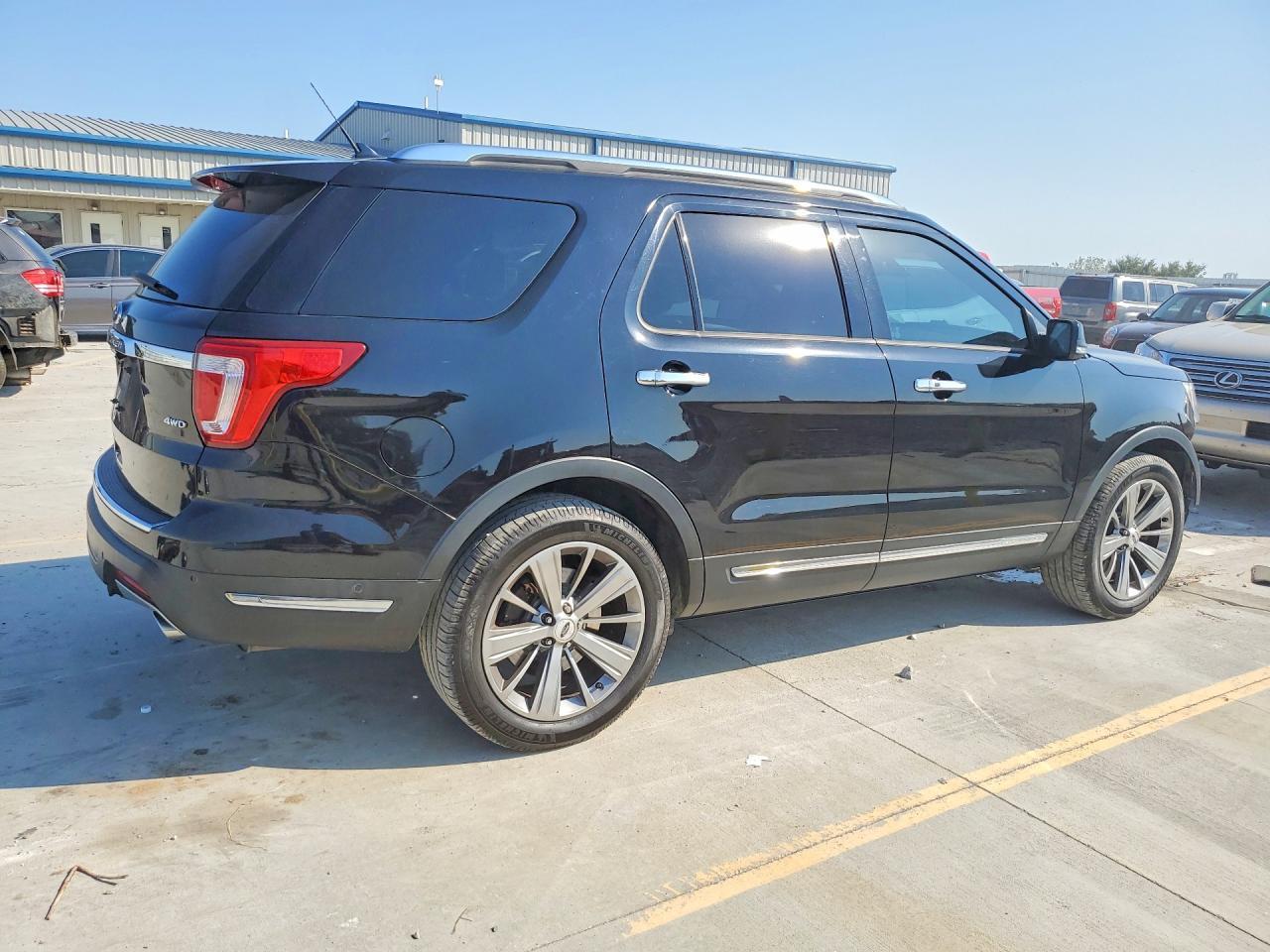2018 Ford Explorer Limited - Image 3