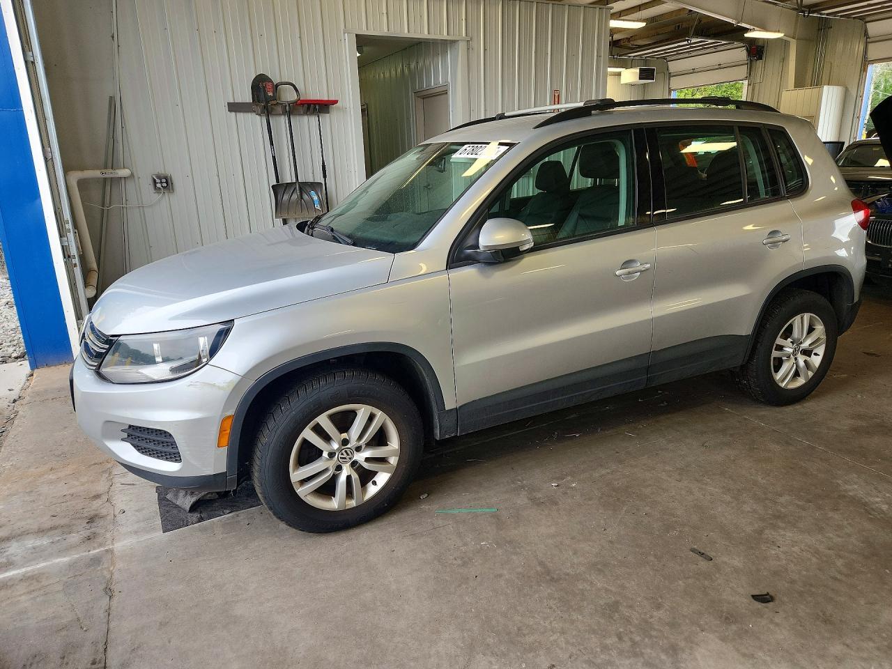 2016 Volkswagen Tiguan S