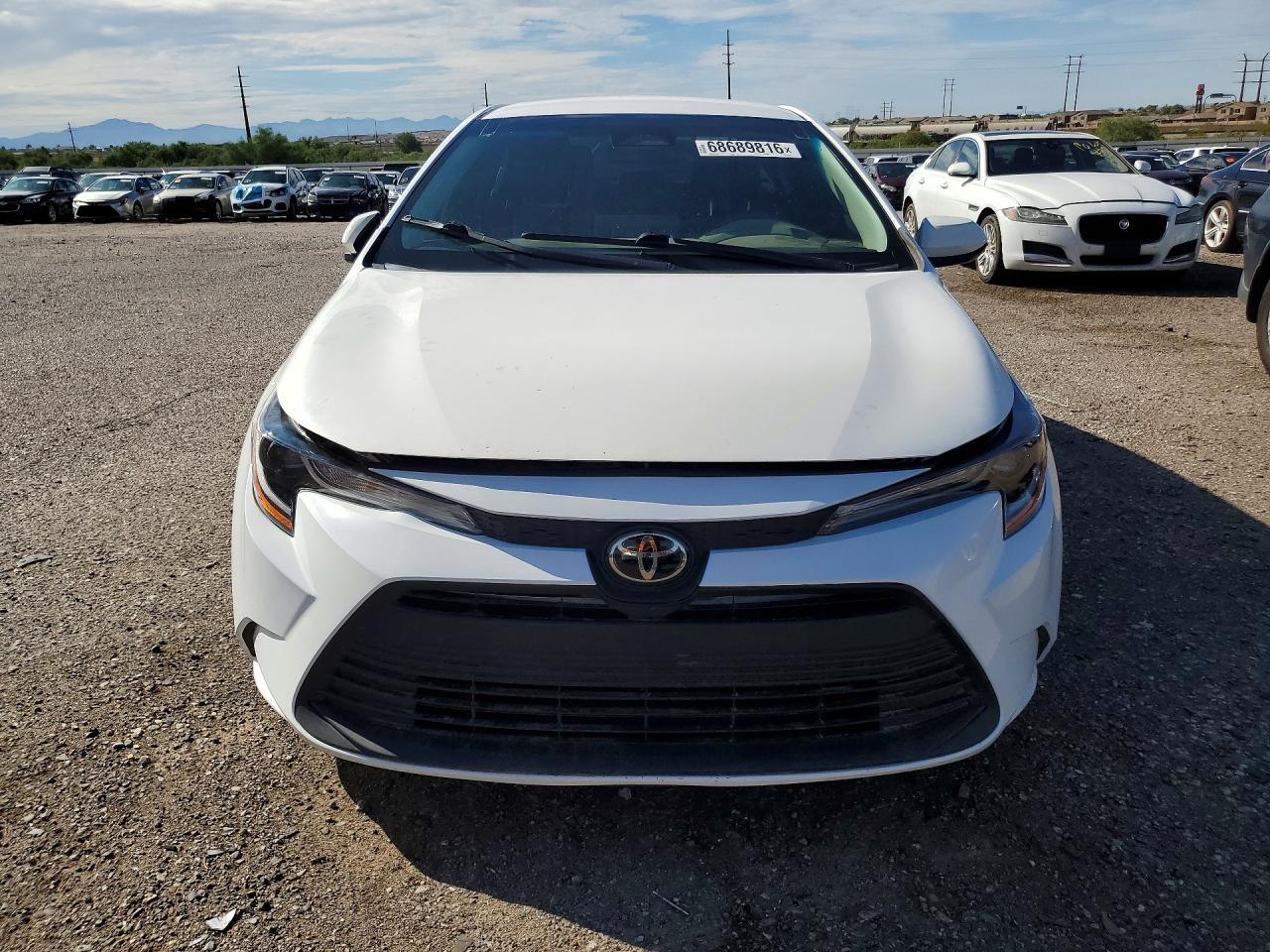 2025 Toyota Corolla Le - Фото 5