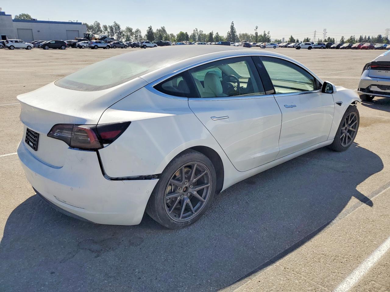 2020 Tesla Model 3 - Image 3