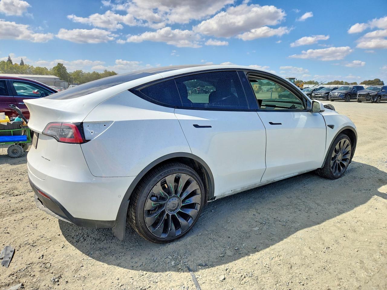 2022 Tesla Model Y - Фото 3