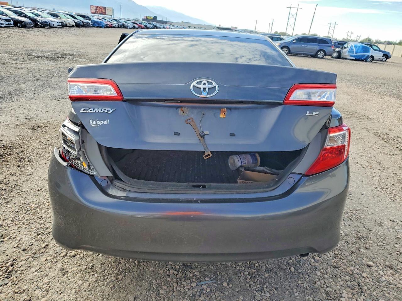 2014 Toyota Camry Le - Image 6