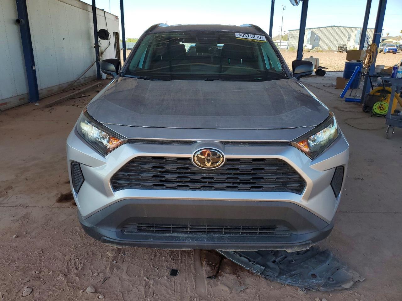 2021 Toyota Rav4 Le - Фото 5