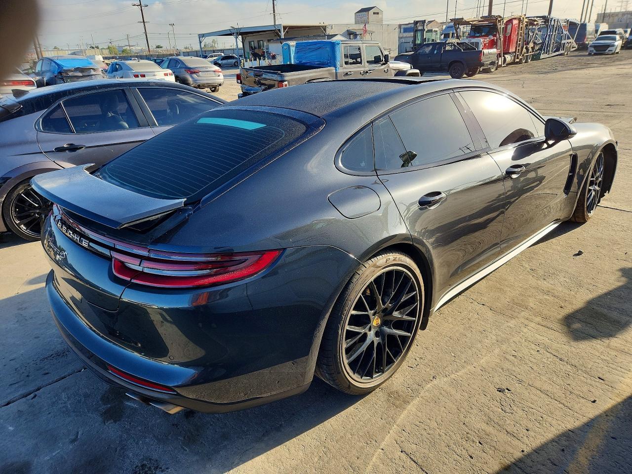 2017 Porsche Panamera 4S - Image 3