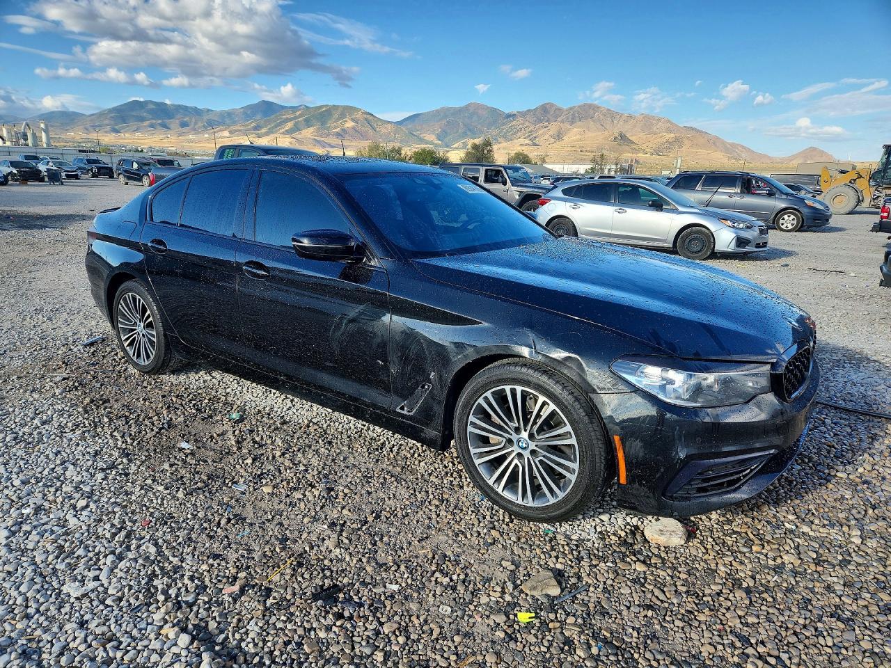 2019 BMW 530E - Фото 4