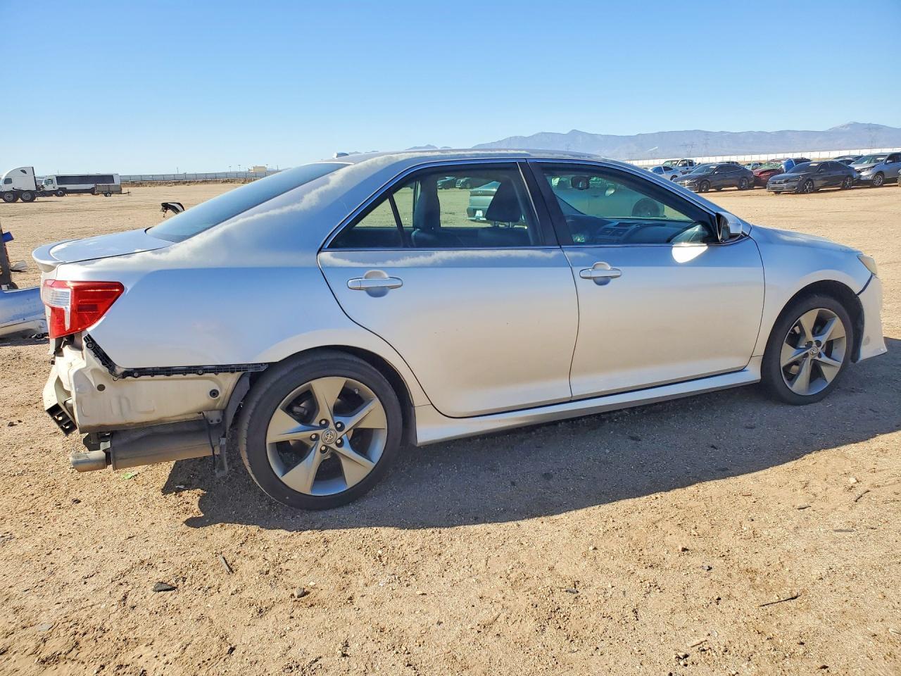 2012 Toyota Camry Se V6 - Фото 3