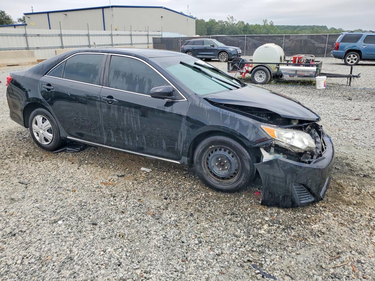 2014 Toyota Camry Le - Image 4