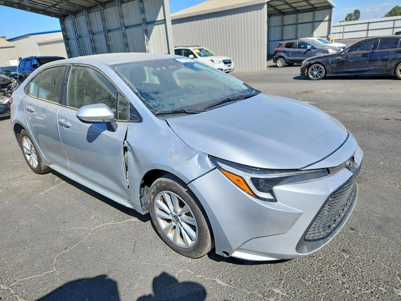 2023 Toyota Corolla Hybrid Le - Image 4