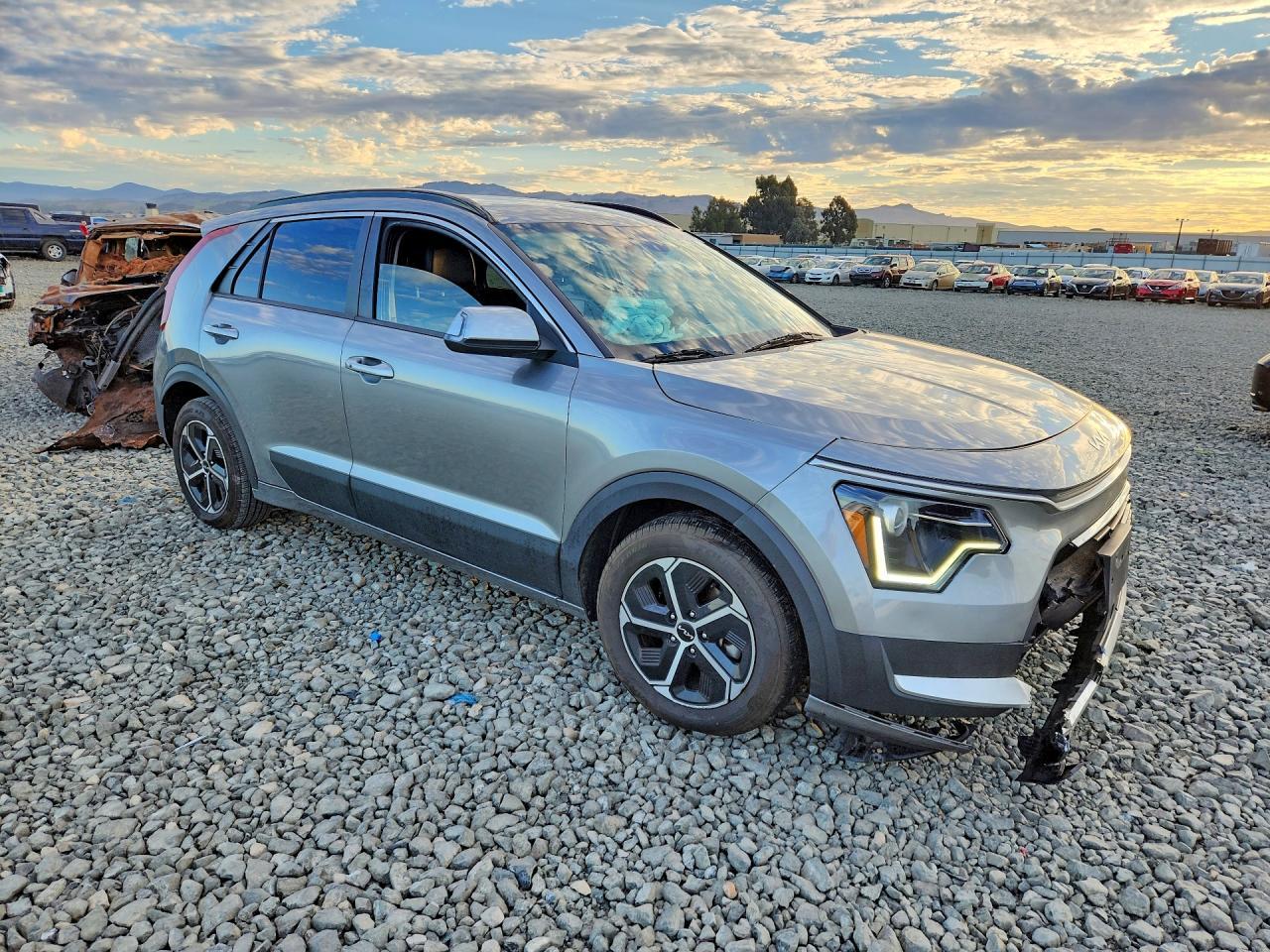 2023 Kia Niro Ex - Image 4