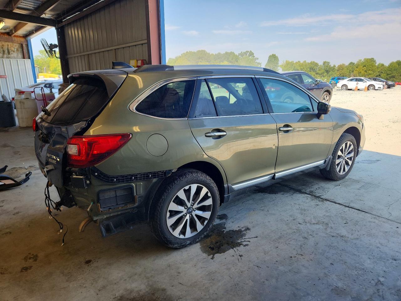 2017 Subaru Outback Touring - Фото 3