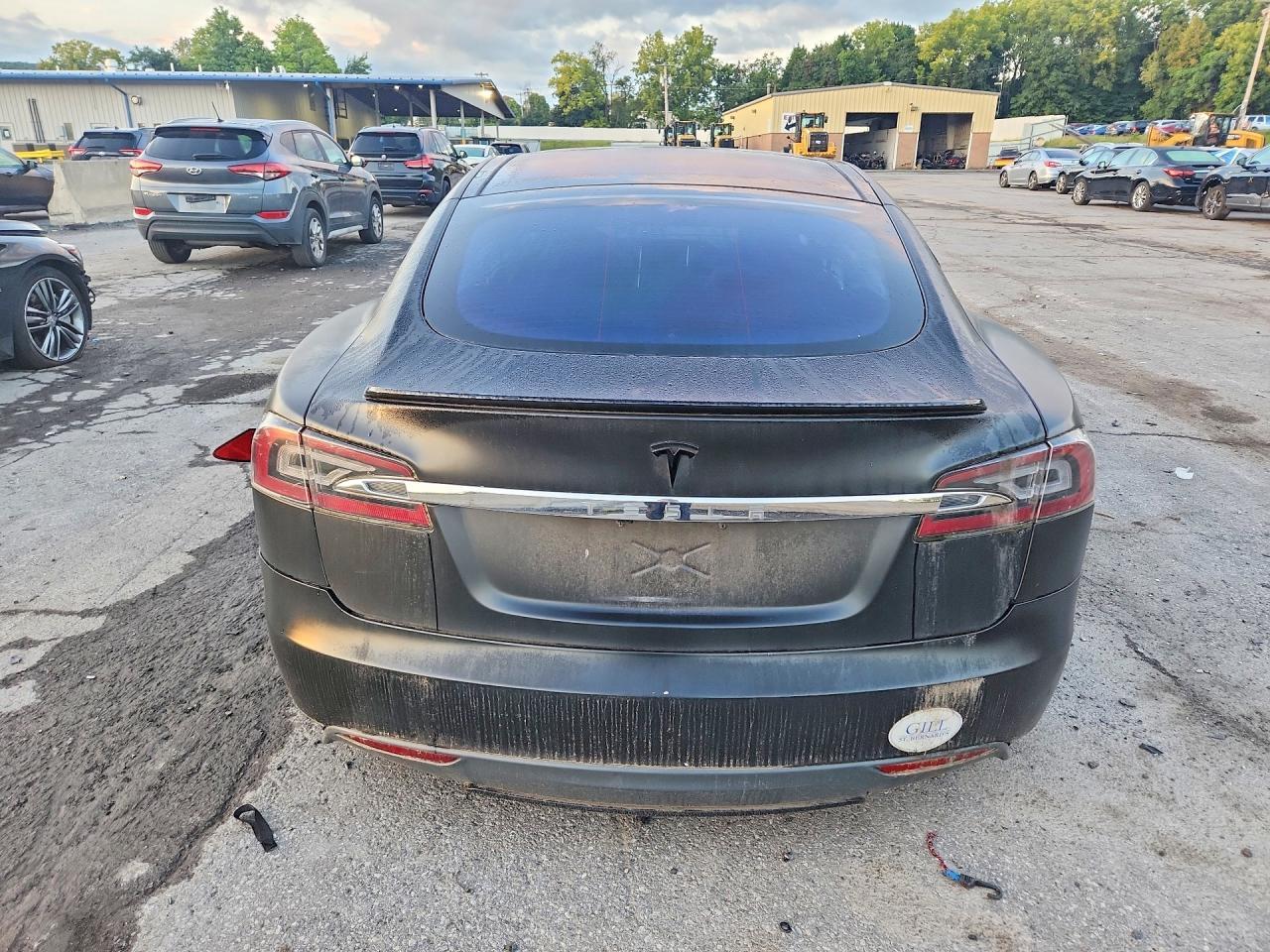 2013 Tesla Model S - Фото 6