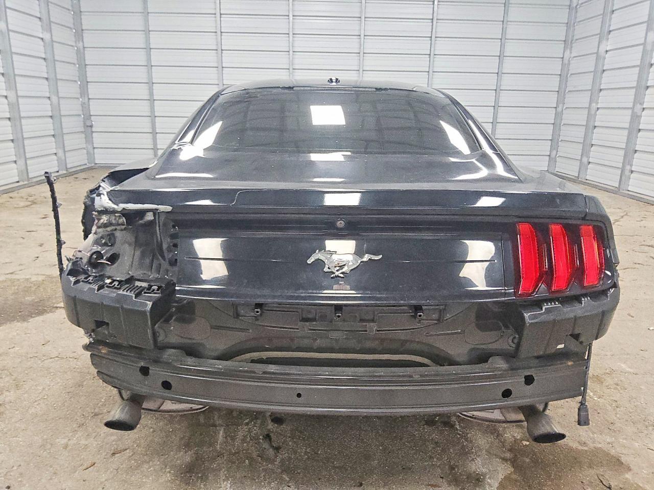 2019 Ford Mustang - Image 6