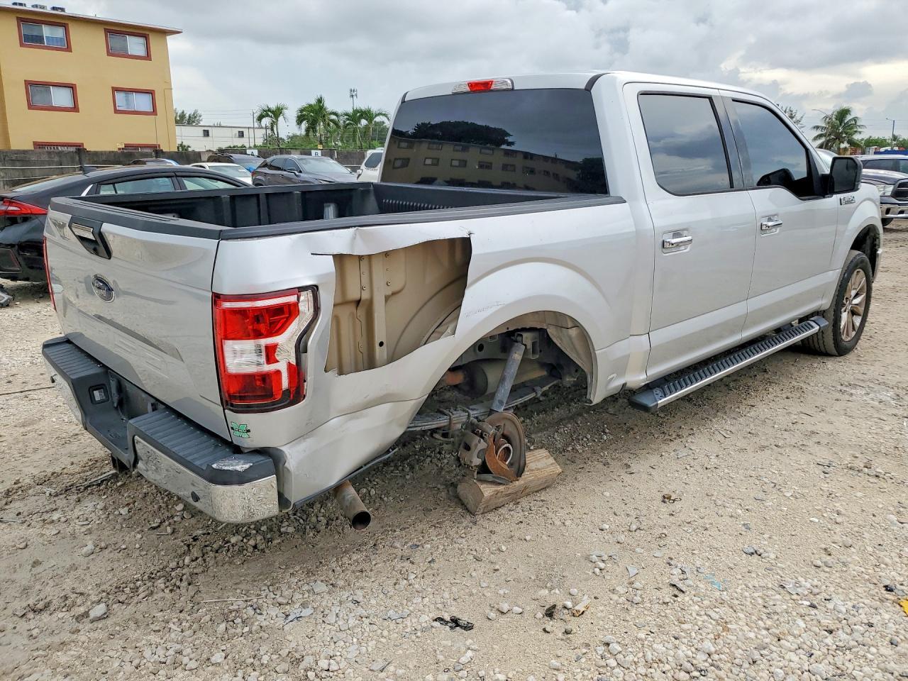 2018 Ford F150 Supercrew - Фото 3