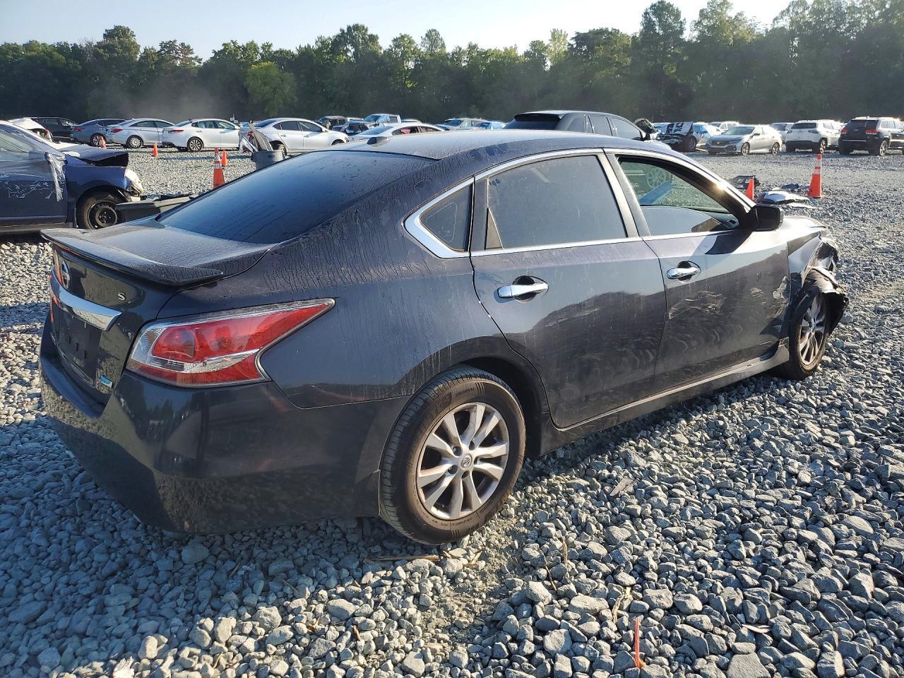 2014 Nissan Altima 2.5 S - Image 3
