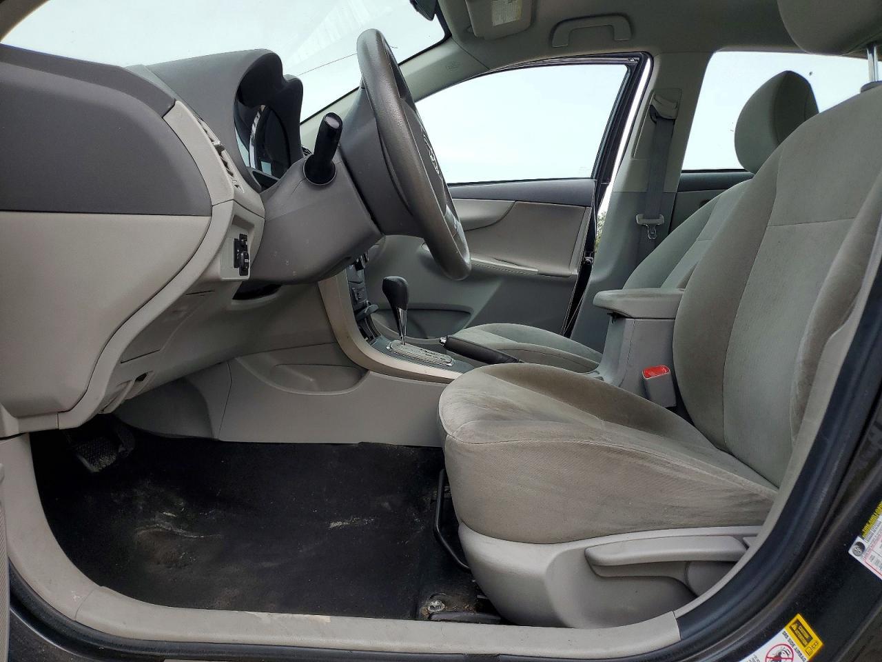 2010 Toyota Corolla Le - Image 7