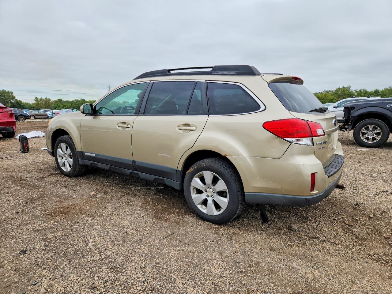 2010 Subaru Outback 2.5I Premium - Image 2