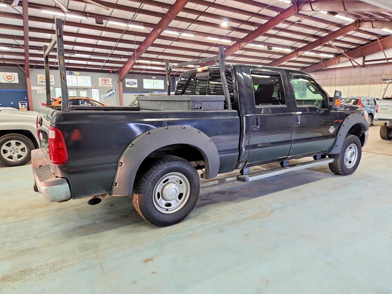 2011 Ford F250 Super Duty - Image 3