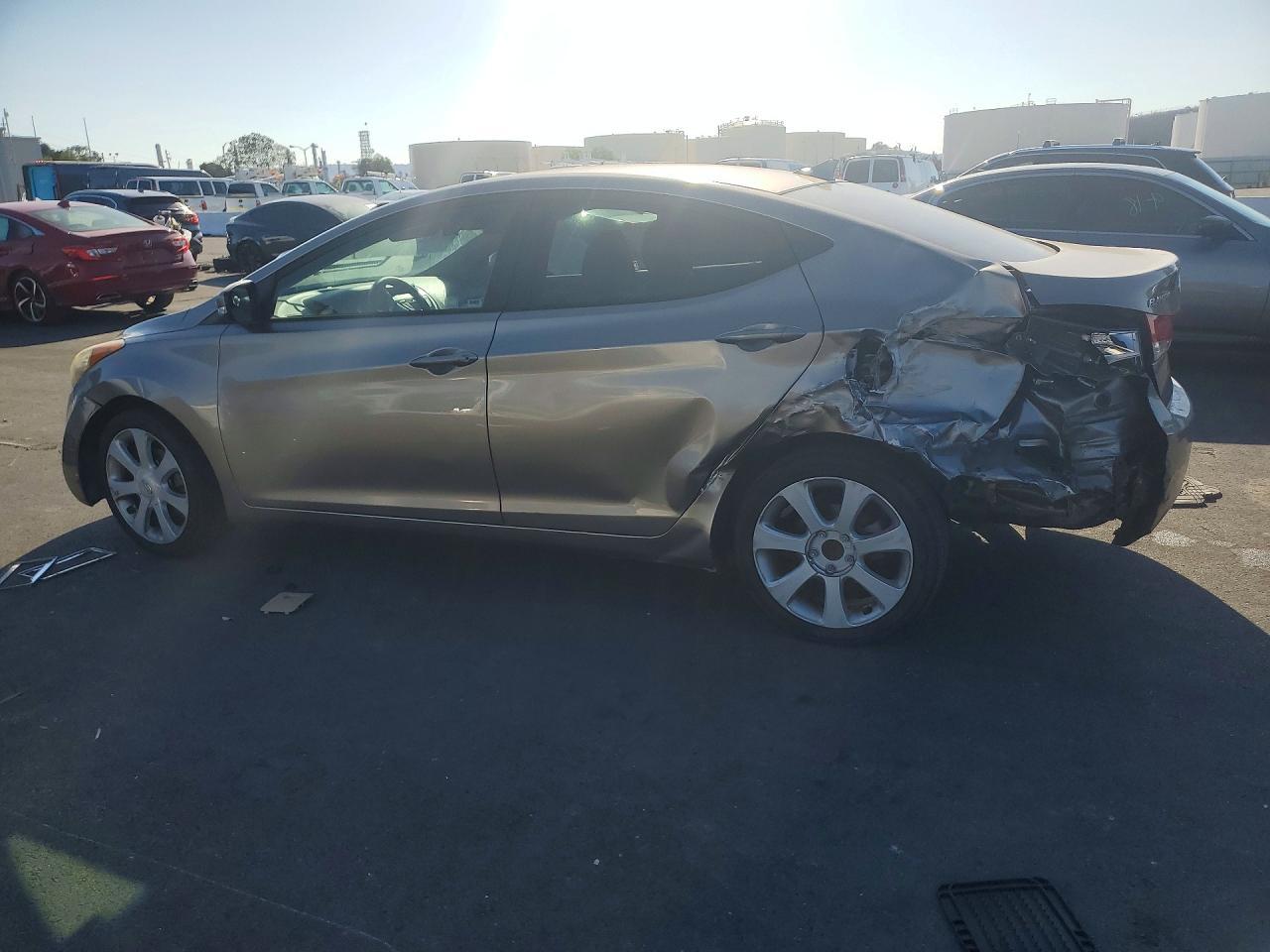 2012 Hyundai Elantra Limited - Фото 2