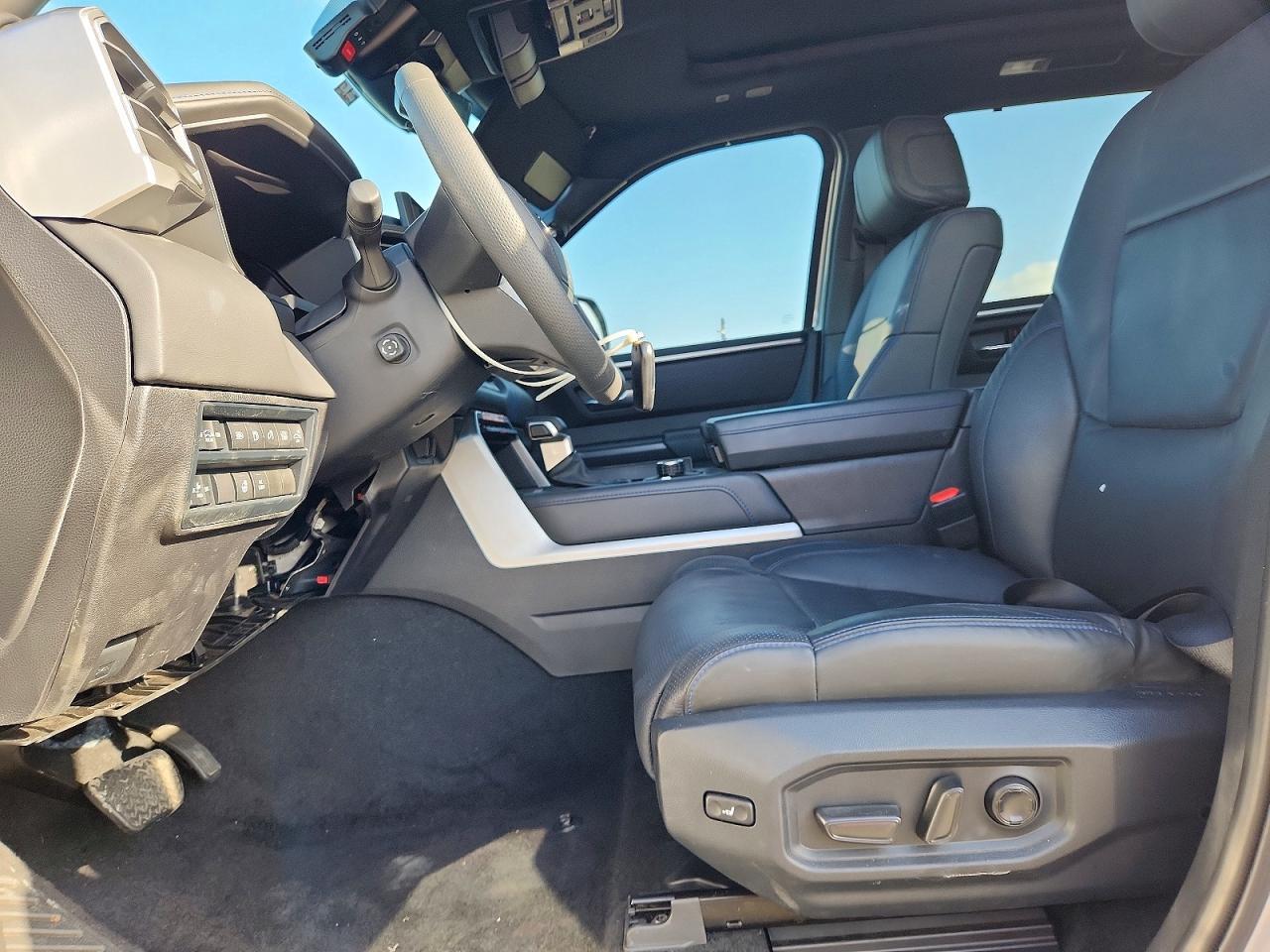 2025 Toyota Sequoia Platinum - Фото 7