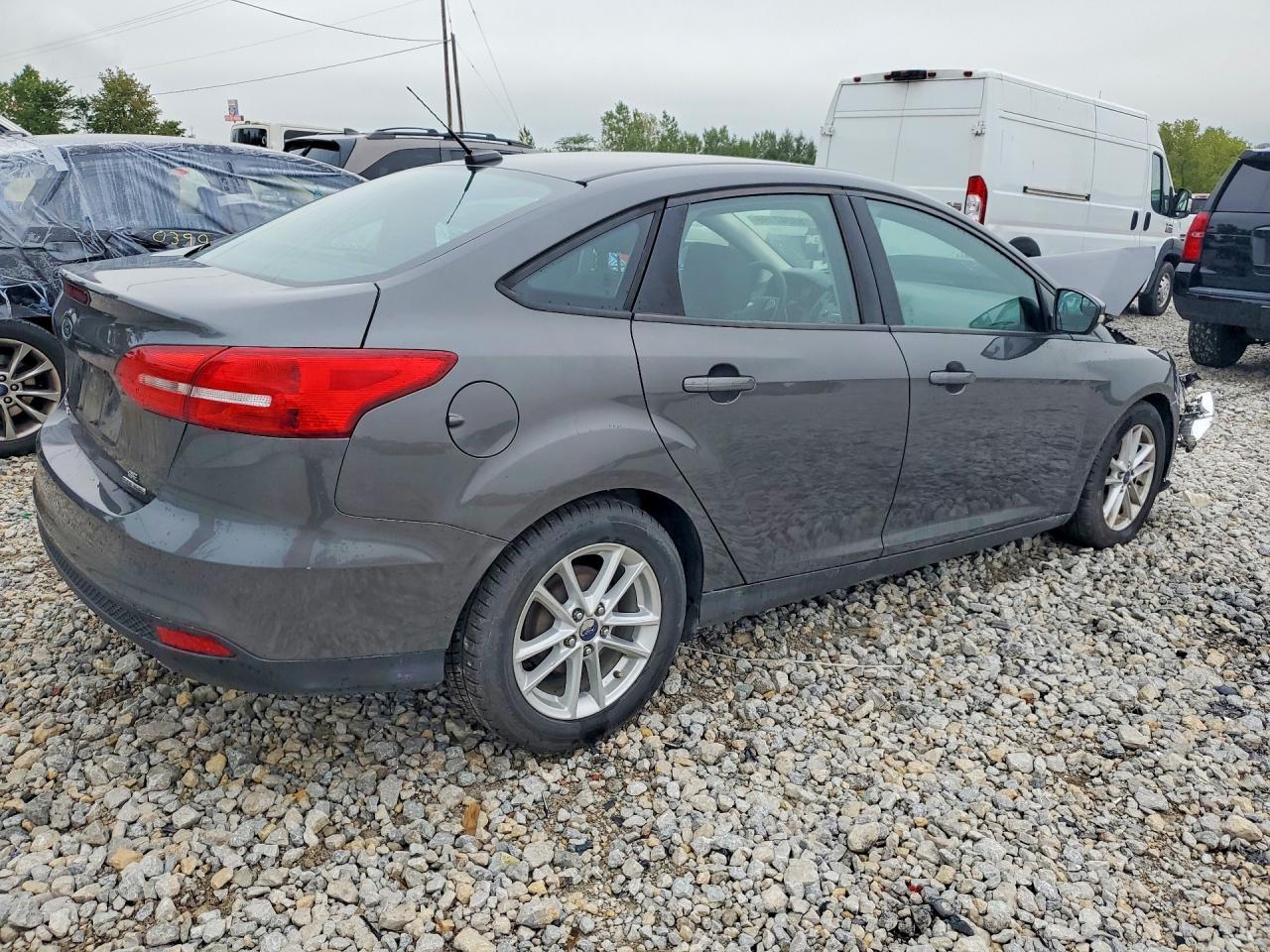 2016 Ford Focus Se - Image 3