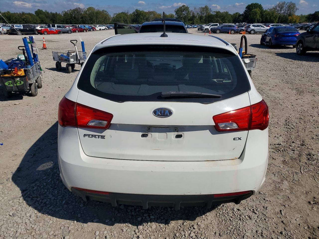 2011 Kia Forte5 Ex - Фото 6