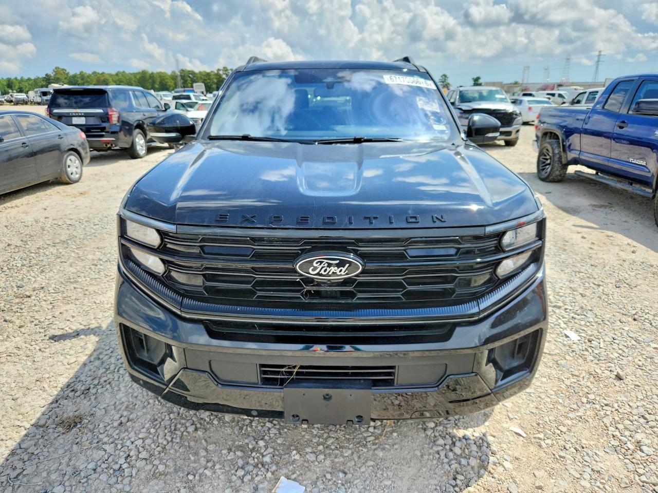 2025 Ford Expedition Platinum - Image 5