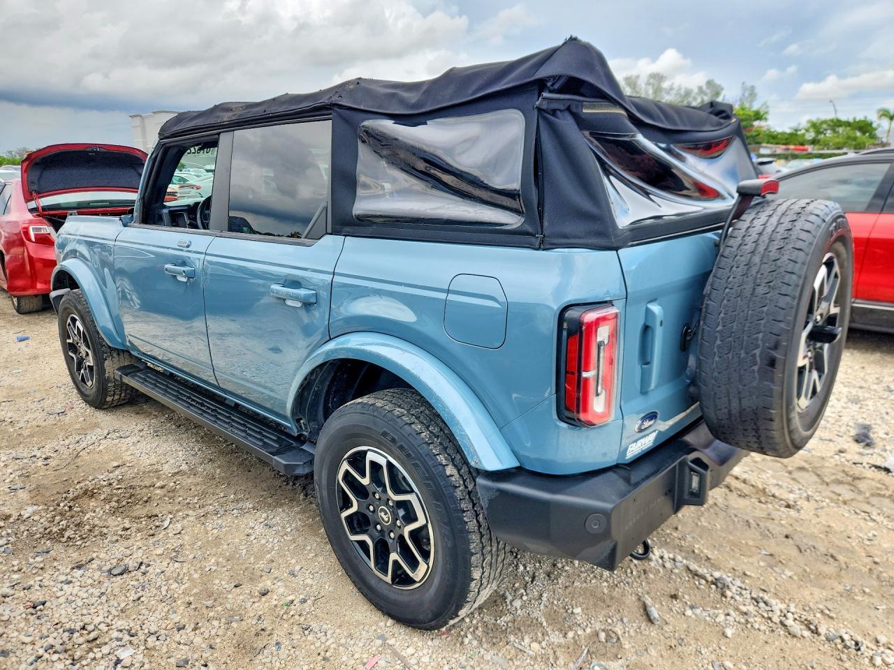 2022 Ford Bronco Base - Фото 2