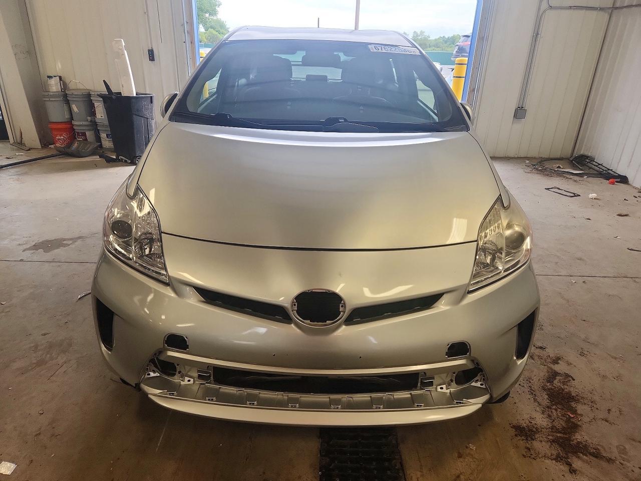 2014 Toyota Prius Two - Фото 5