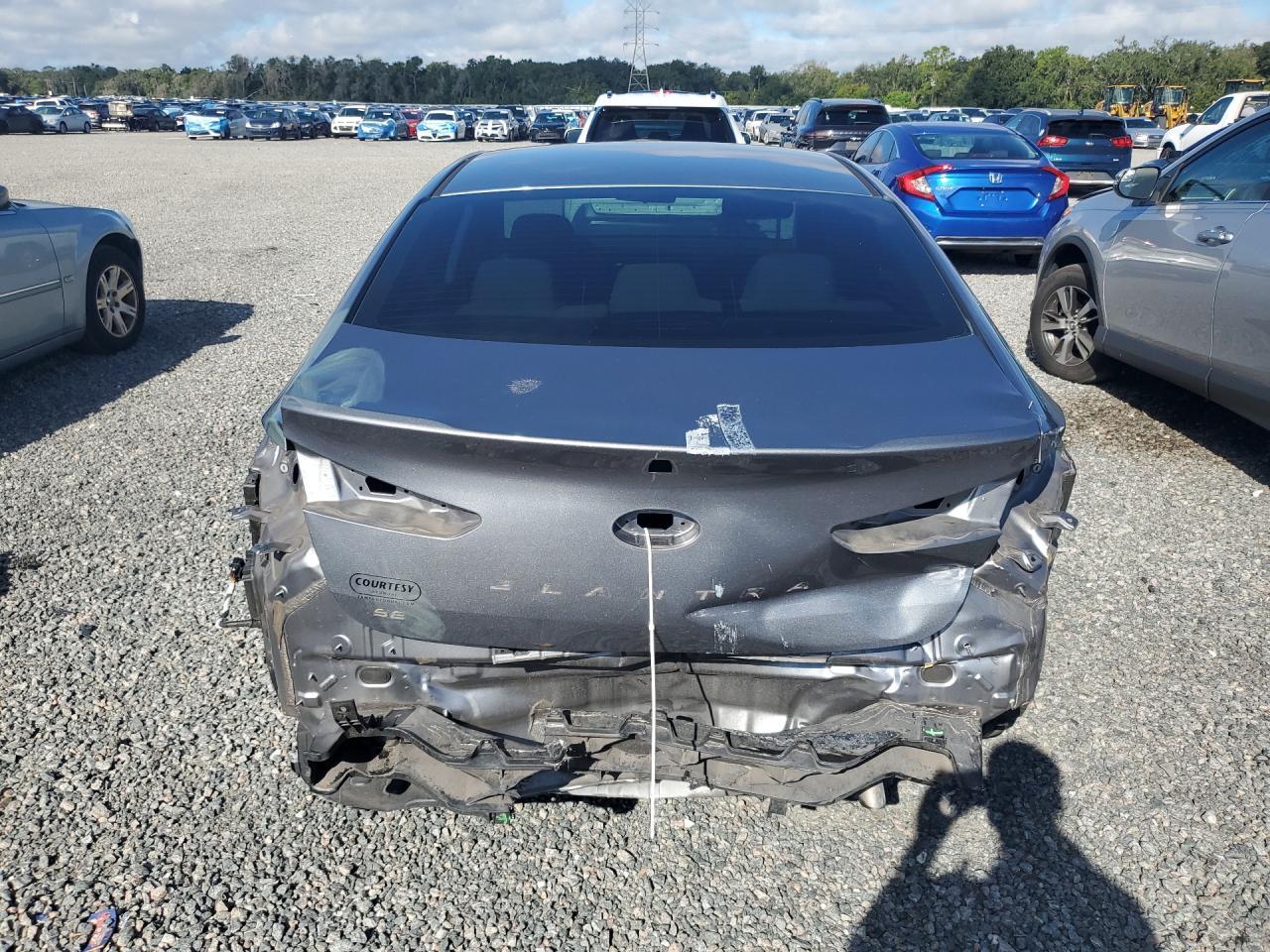 2019 Hyundai Elantra Se - Фото 6