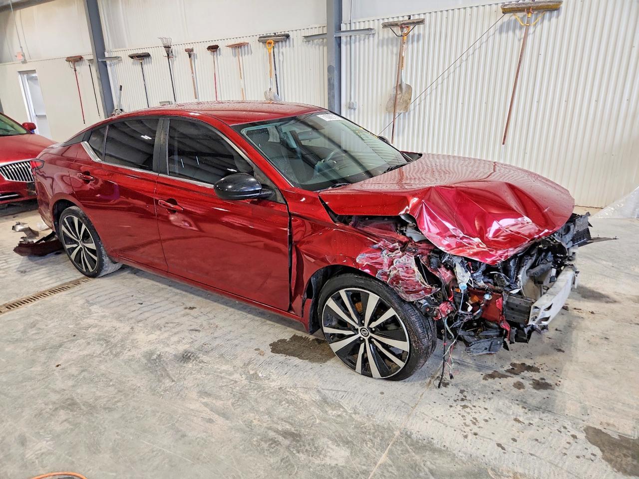 2020 Nissan Altima Sr - Фото 4