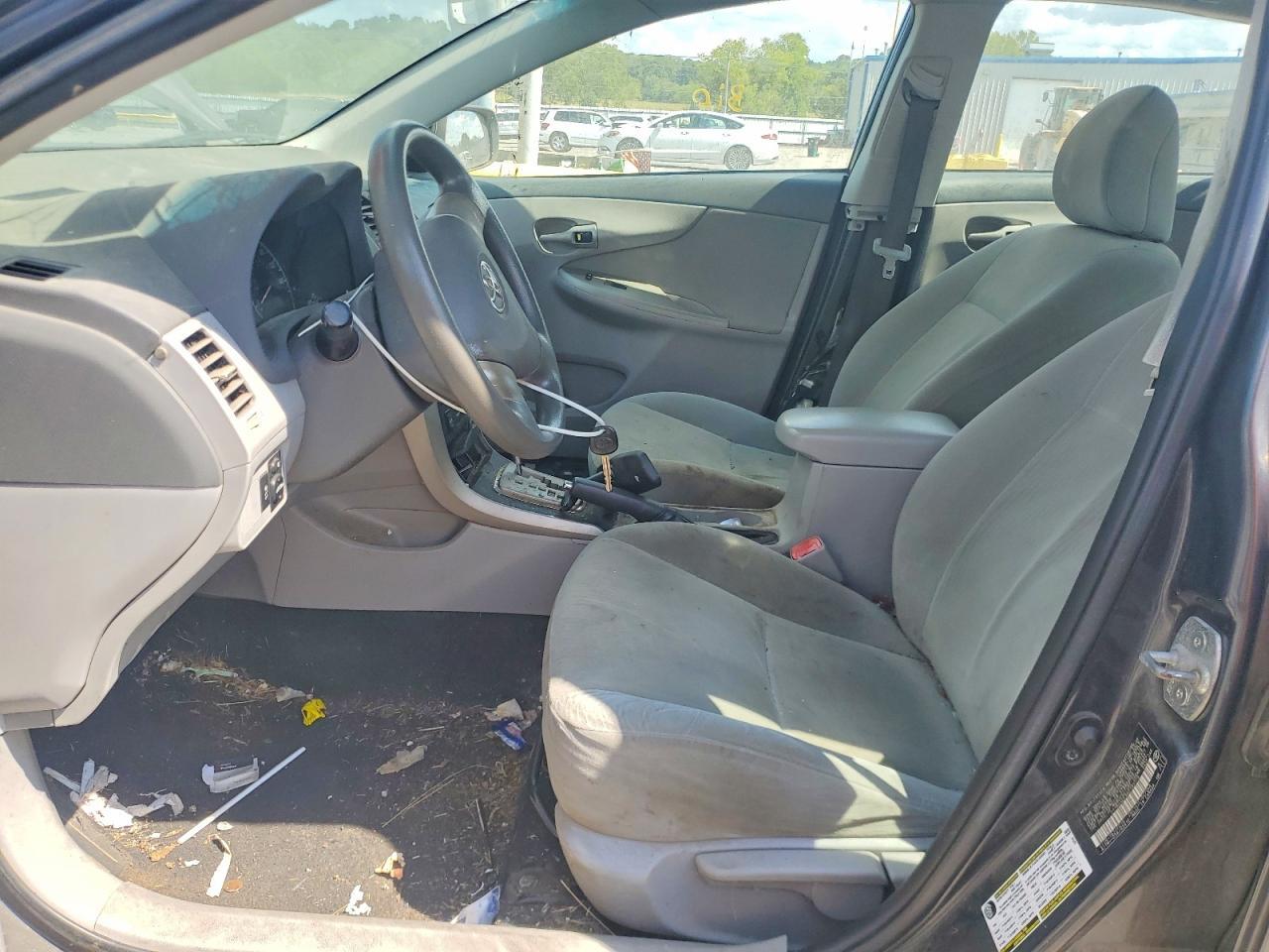 2010 Toyota Corolla Le - Фото 7