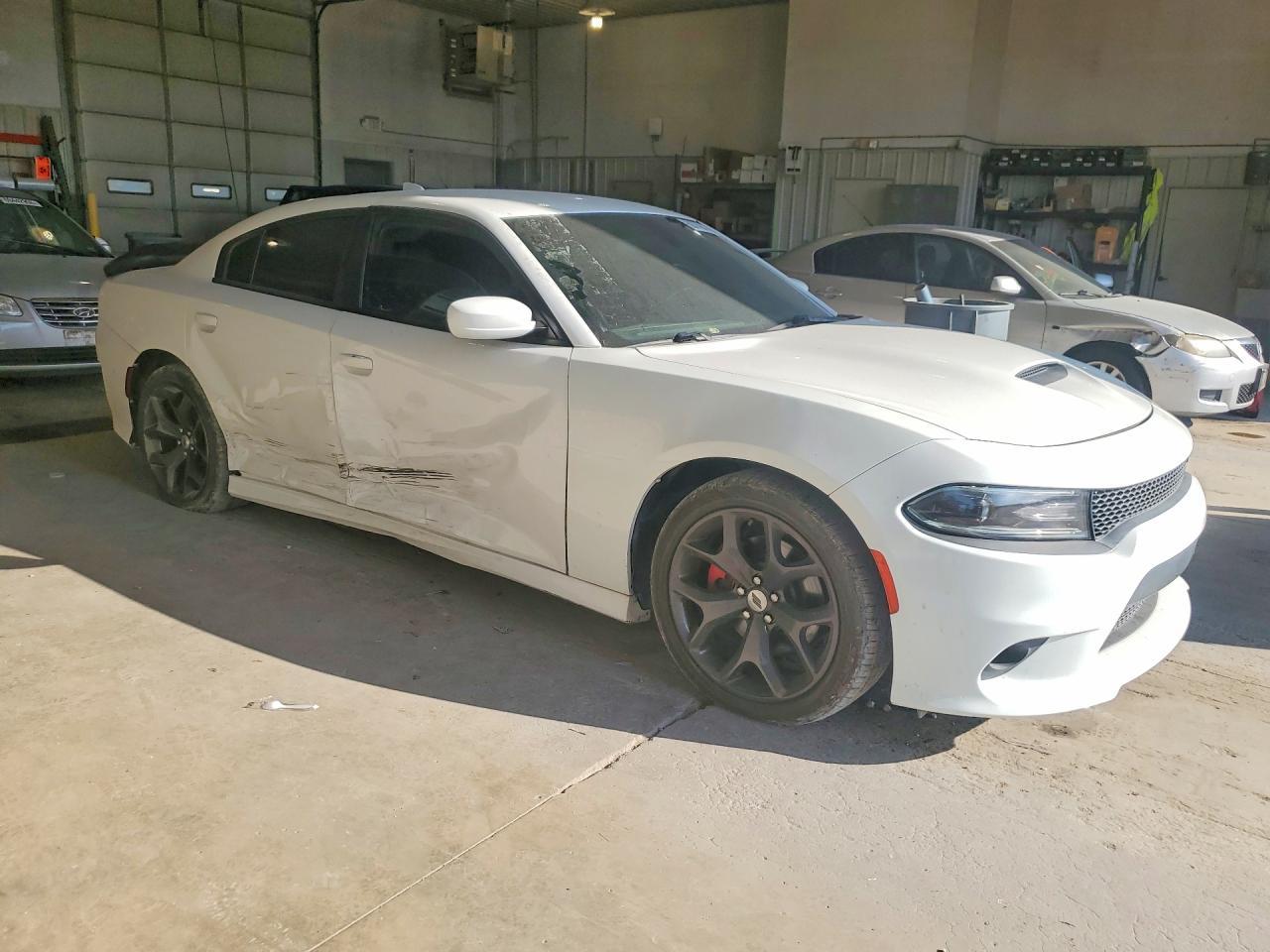 2019 Dodge Charger R - Image 4