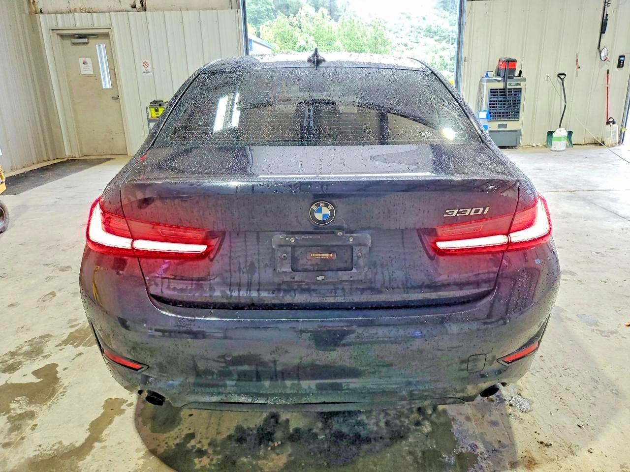 2019 BMW 330I - Фото 6