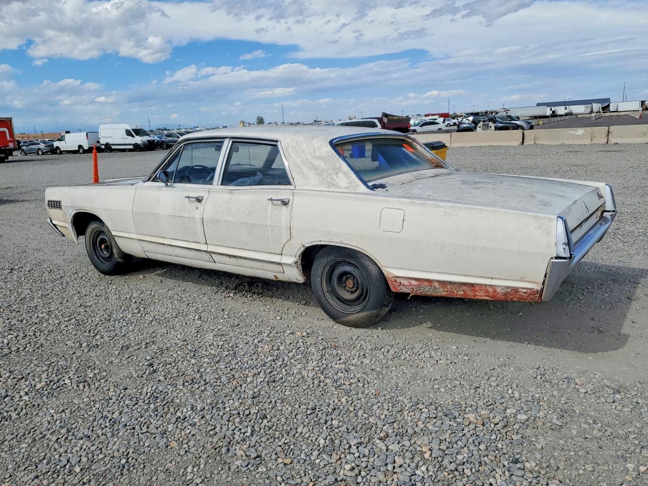 1967 Mercury Monterey - Фото 2