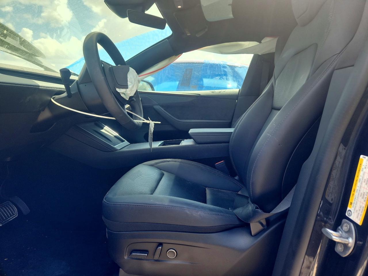 2026 Tesla Model Y - Фото 7
