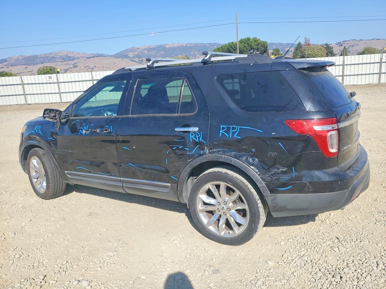 2013 Ford Explorer Limited - Image 2