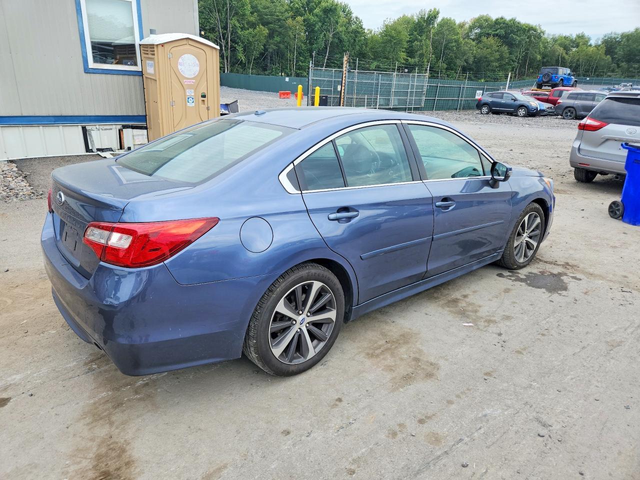 2015 Subaru Legacy 3.6R Limited - Фото 3