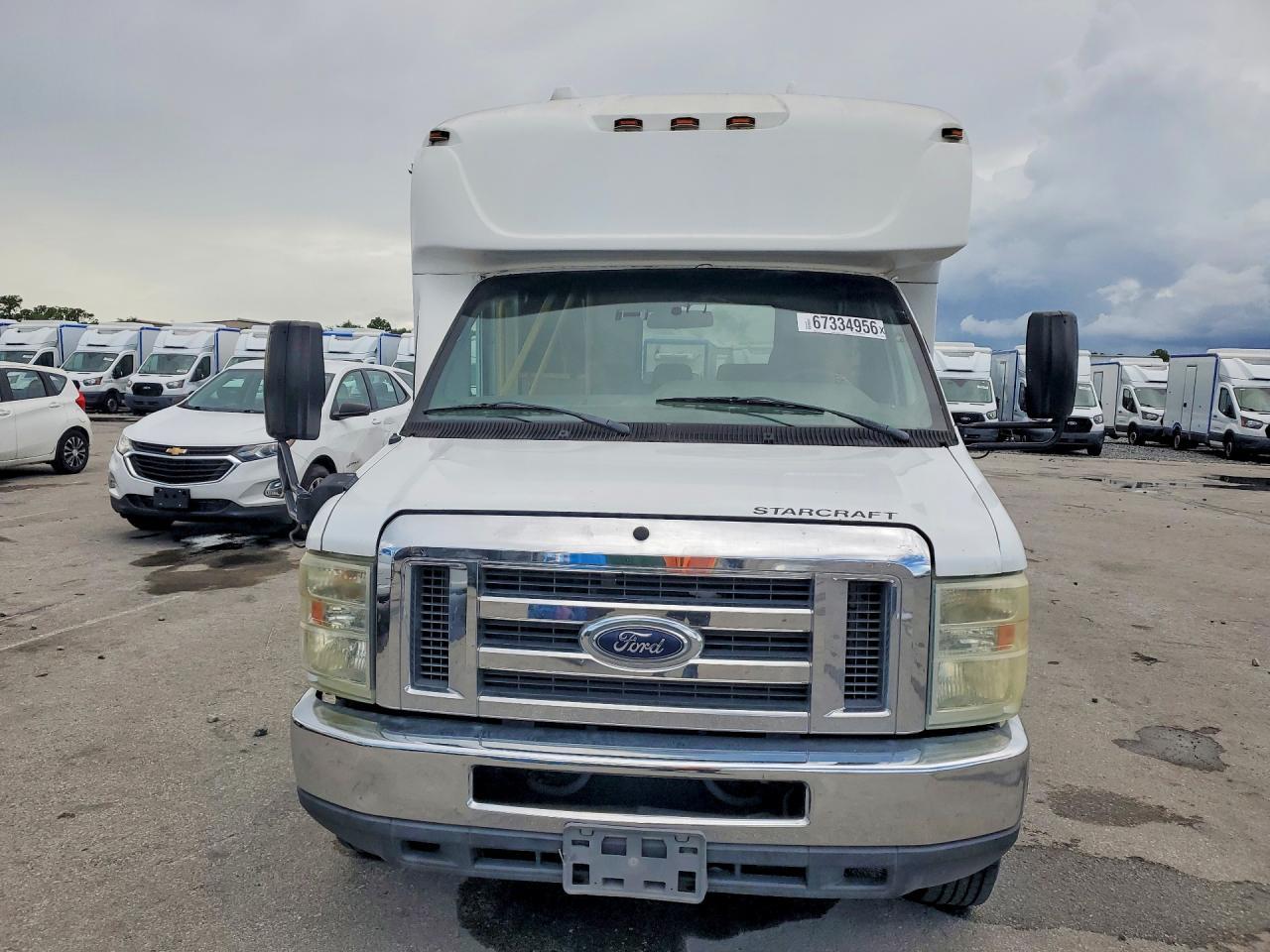 2016 Ford Econoline E350 Super Duty Cutaway Van - Фото 5
