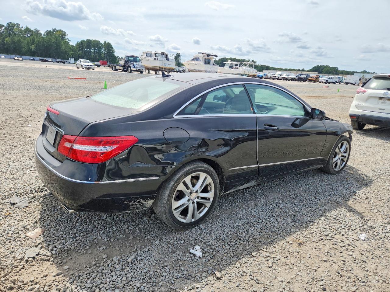 2010 Mercedes-Benz E 350 - Фото 3
