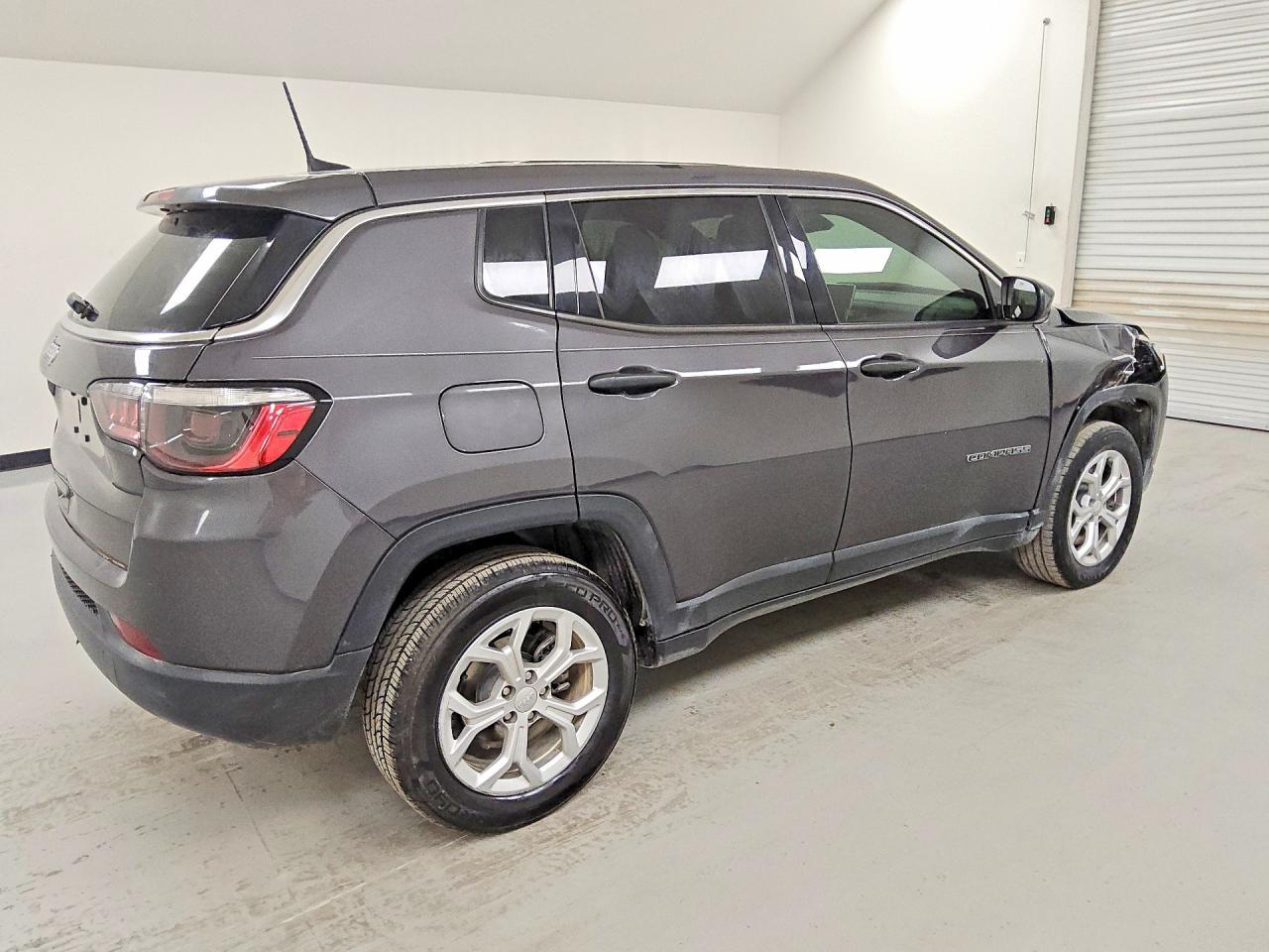 2024 Jeep Compass Sport - Фото 3