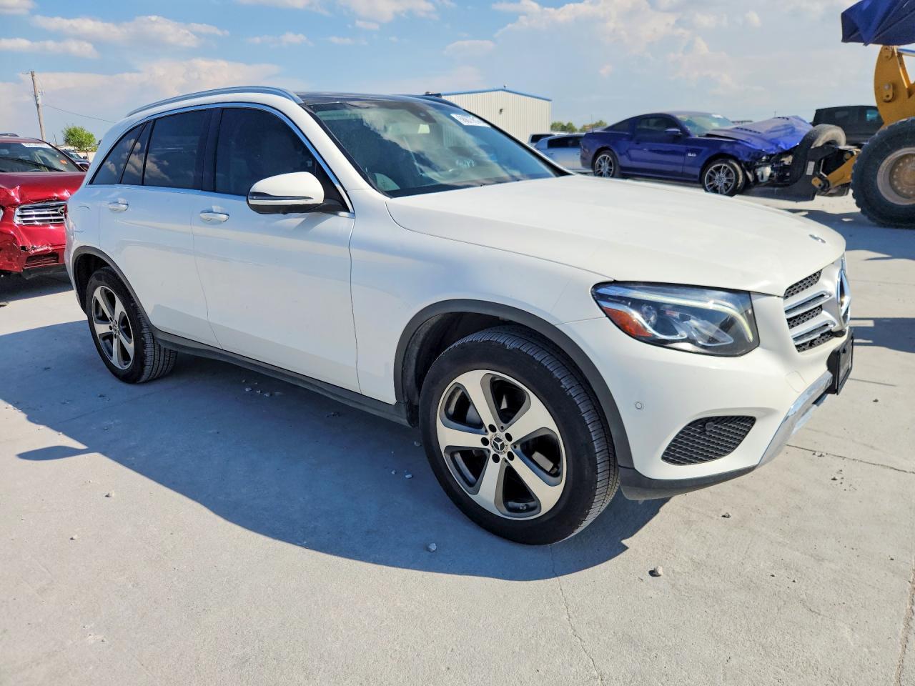 2017 Mercedes-Benz Glc 300 4Matic - Image 4