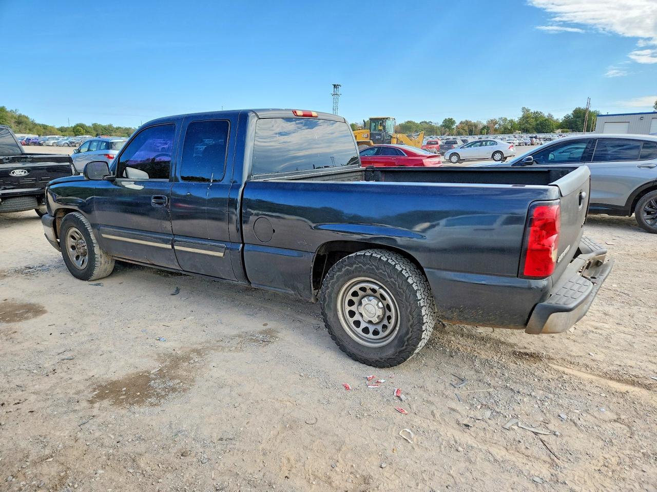 2003 Chevrolet Silverado C1500 - Фото 2