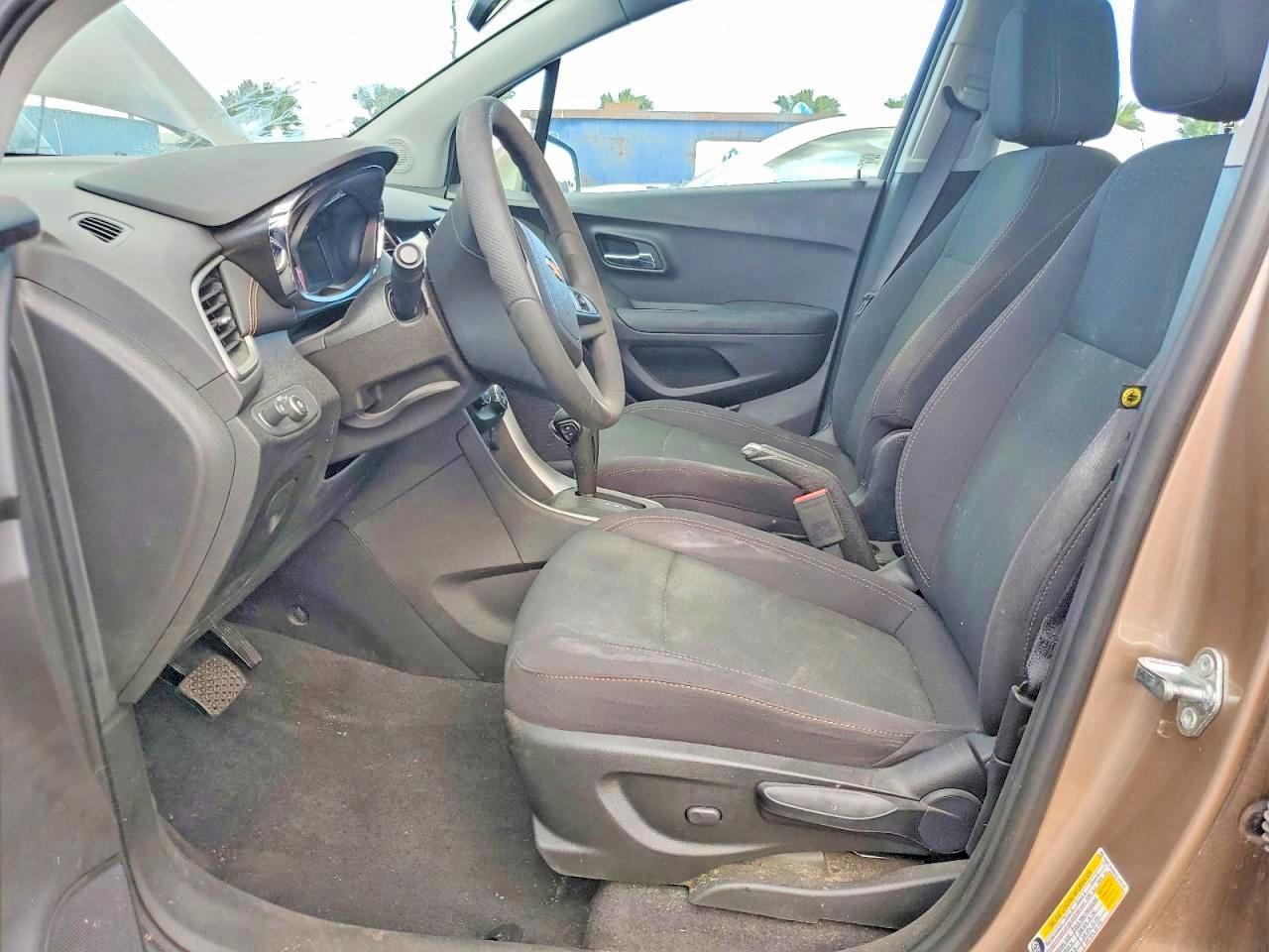 2018 Chevrolet Trax Ls - Image 7