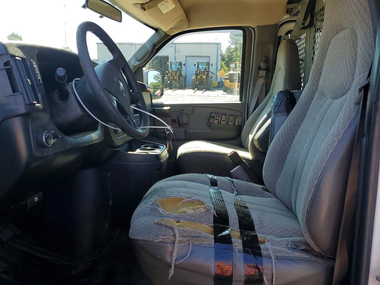 2009 Chevrolet Express 2500 Delivery Van - Фото 7