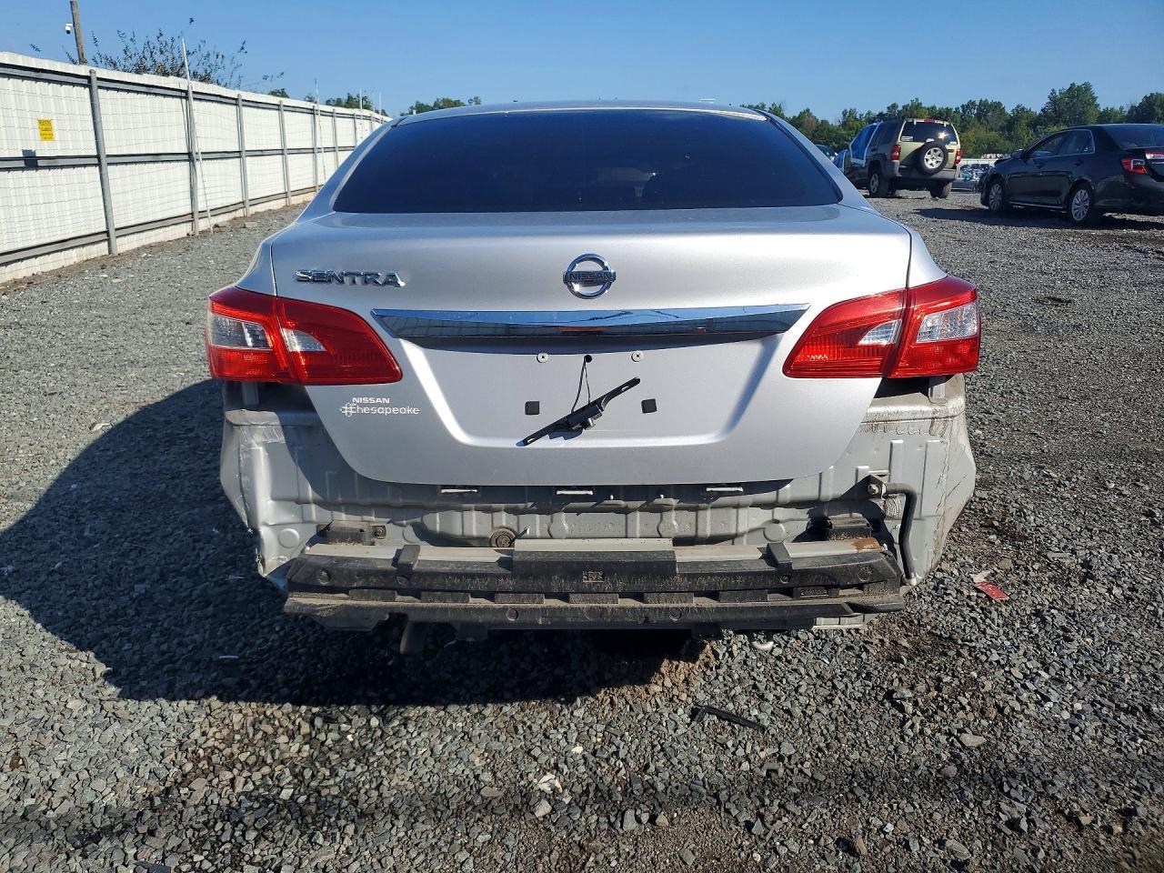 2016 Nissan Sentra S - Image 6