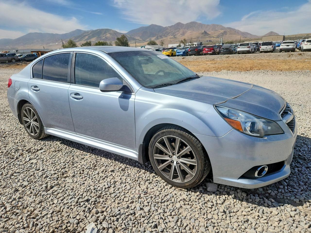 2013 Subaru Legacy 2.5I Premium - Image 4