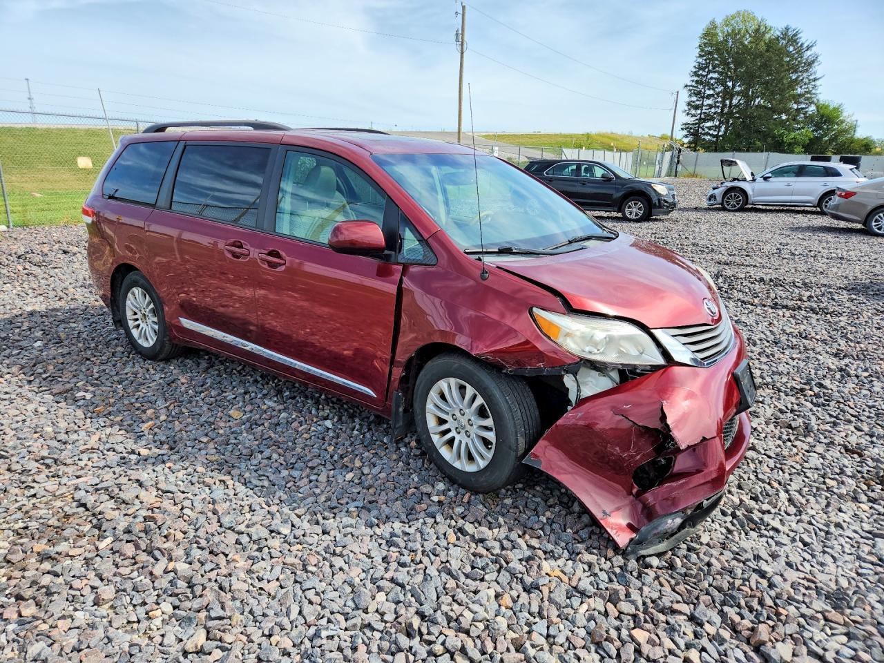 2011 Toyota Sienna Xle 8-Passenger - Image 4